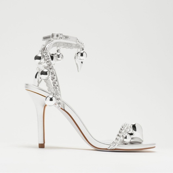Shoes - Charm heels